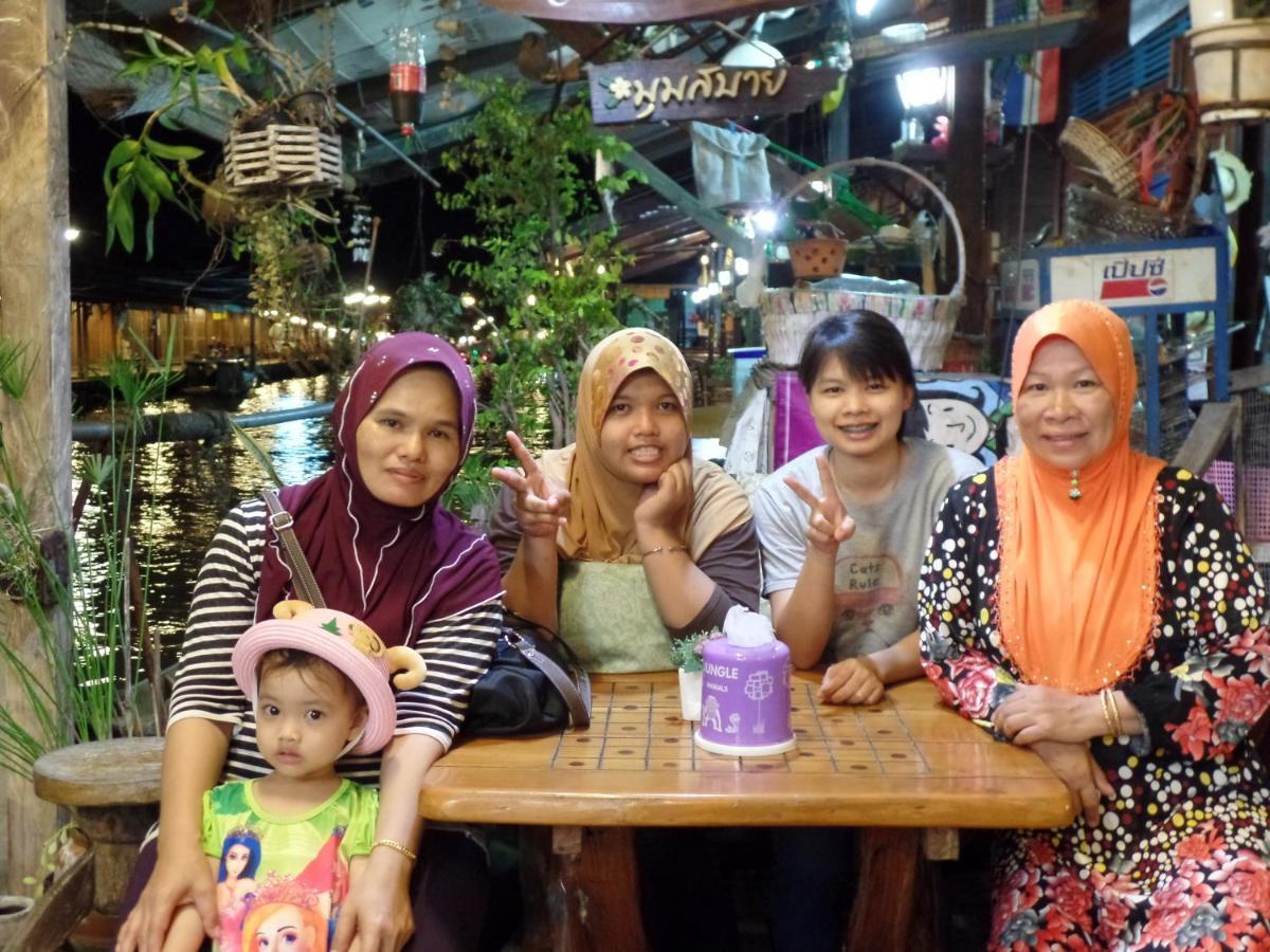 Apartamento Ban Mae Arom Amphawa Exterior foto
