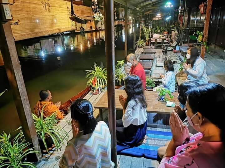 Apartamento Ban Mae Arom Amphawa Exterior foto
