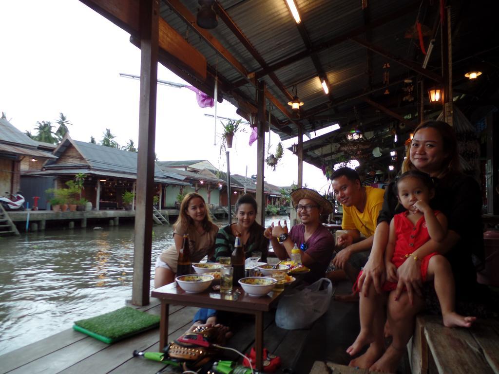 Apartamento Ban Mae Arom Amphawa Exterior foto