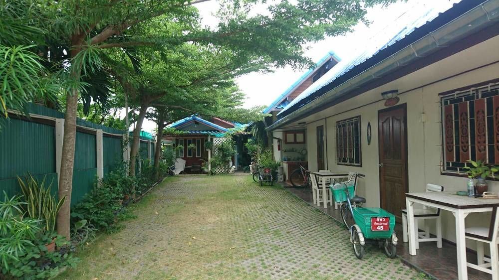 Apartamento Ban Mae Arom Amphawa Exterior foto
