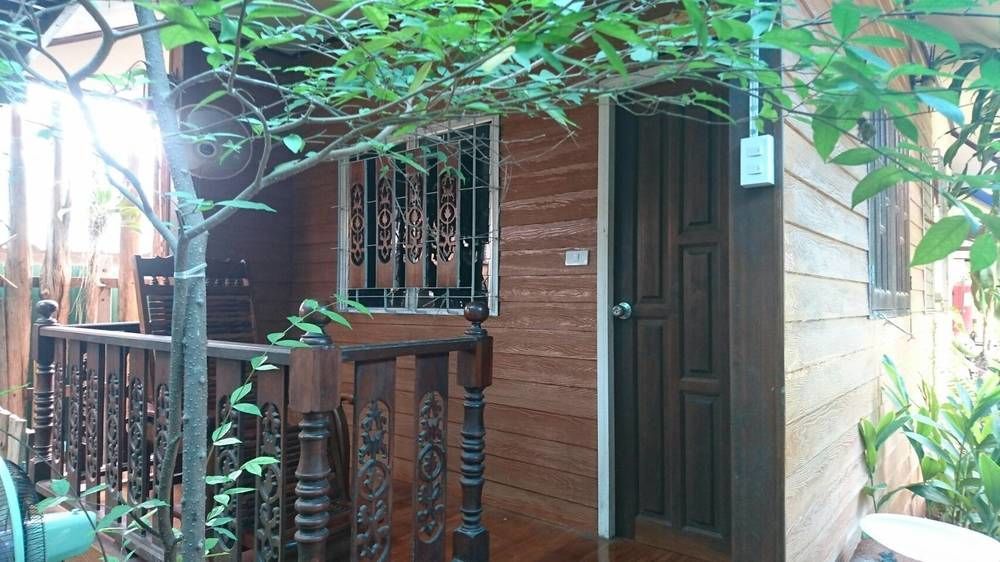 Apartamento Ban Mae Arom Amphawa Exterior foto